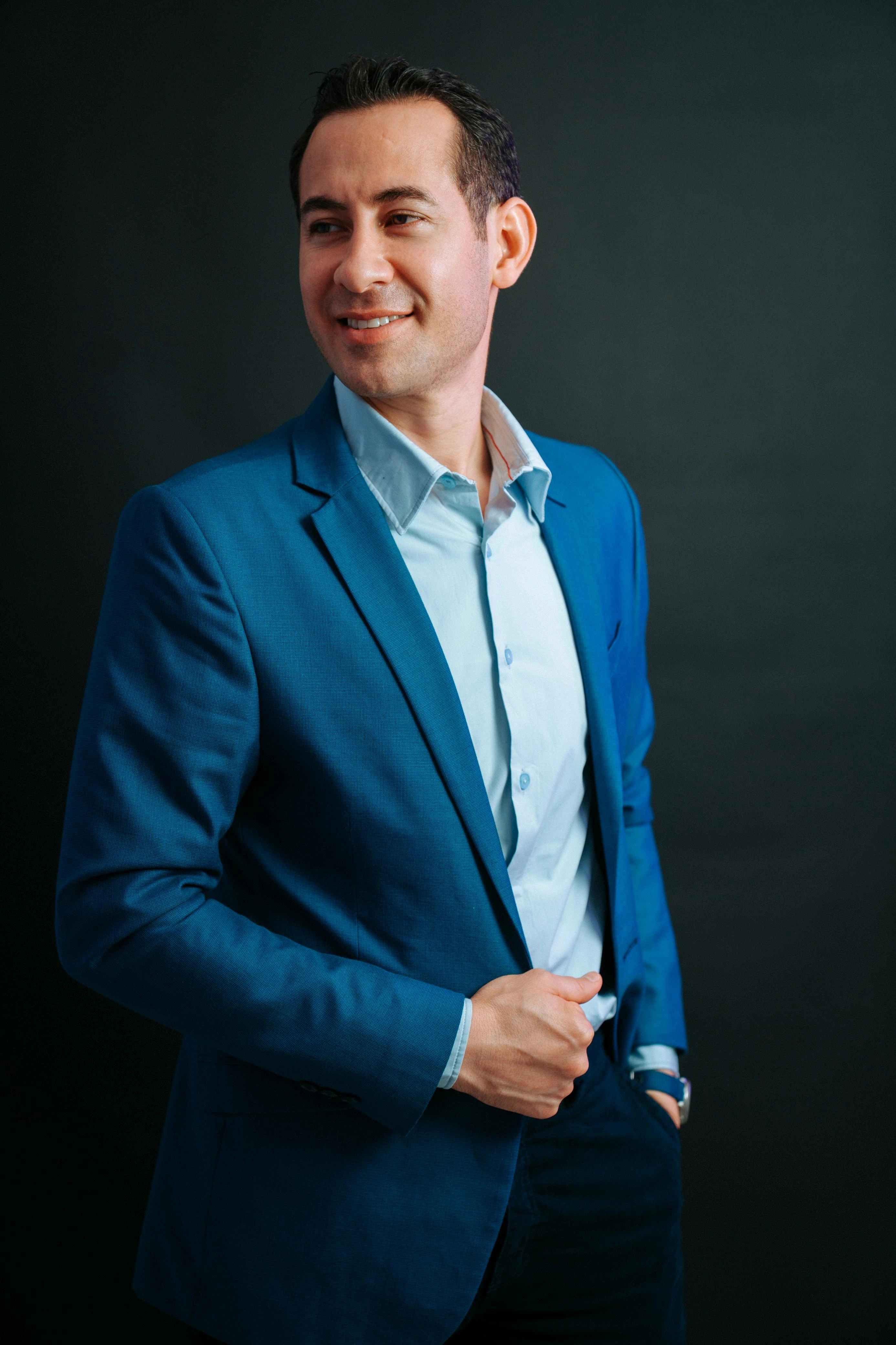 Dr. Rubén Ríos - Dermatólogo